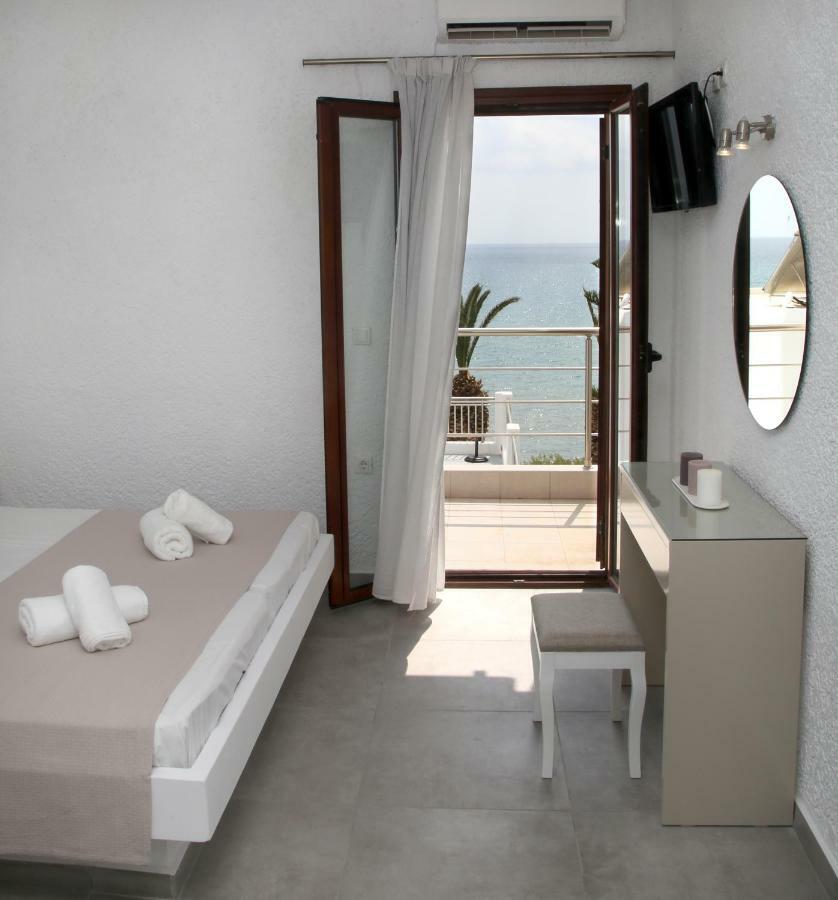 Blue Ocean Apartments Макригиалос Экстерьер фото